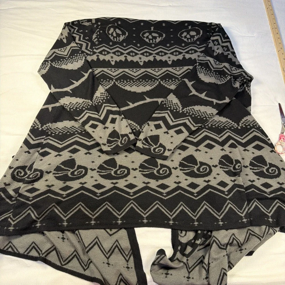 Disney Villians Open Drape Cardigan Waterfall Front‎ Knit All over pattern SZ 3X - Picture 7 of 7